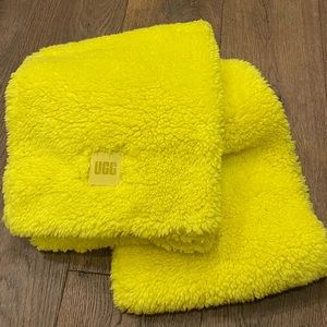 UGG Over-Sized Sherpa Scarf